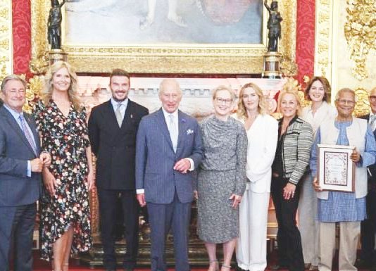 David Beckham, nombrado caballero por el rey Carlos III